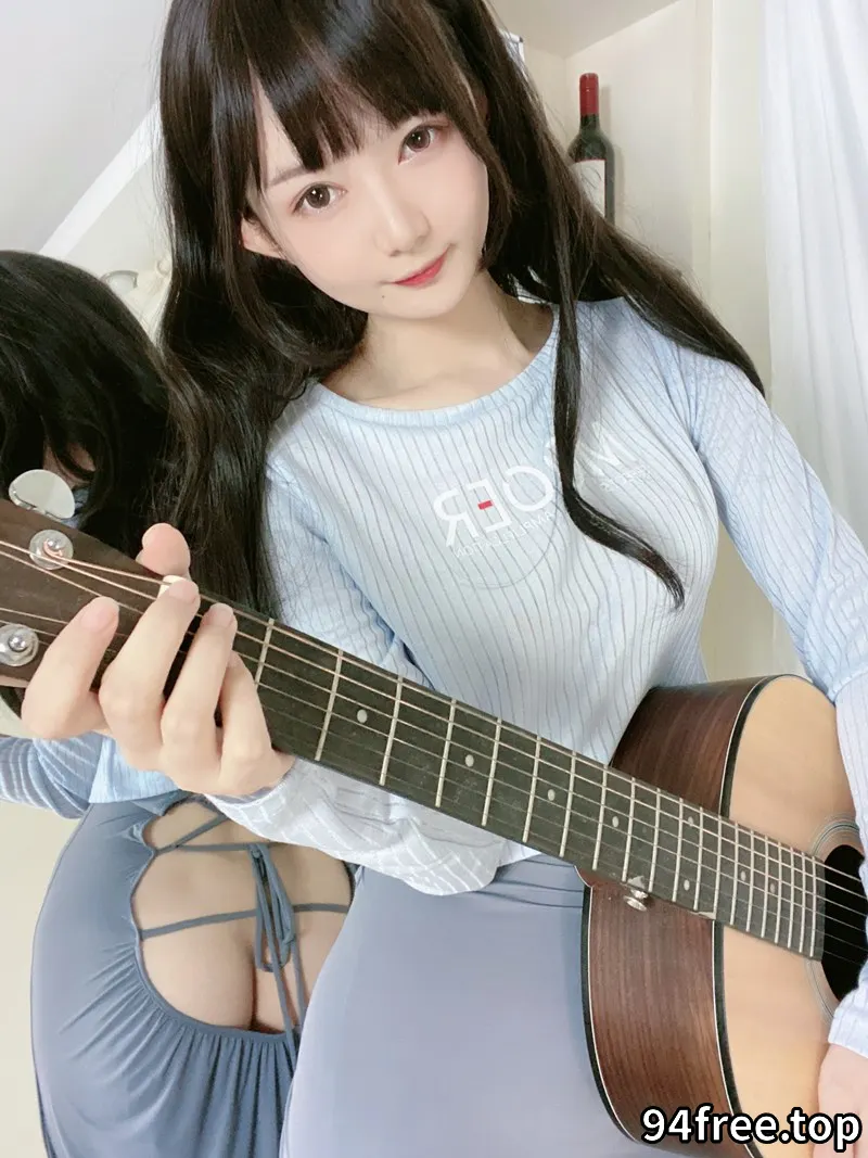 51酱-吉他妹妹自拍 [25P+3V-135MB]-就是免费