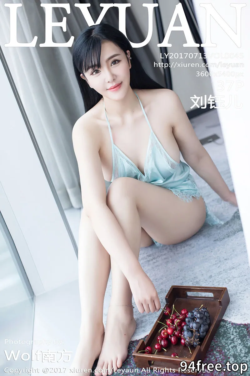 [LeYuan星乐园] Vol.045 女神刘钰儿居家蓝色吊带蕾丝睡裙秀傲人豪乳完美曲线写真 - 就是免费-就是免费