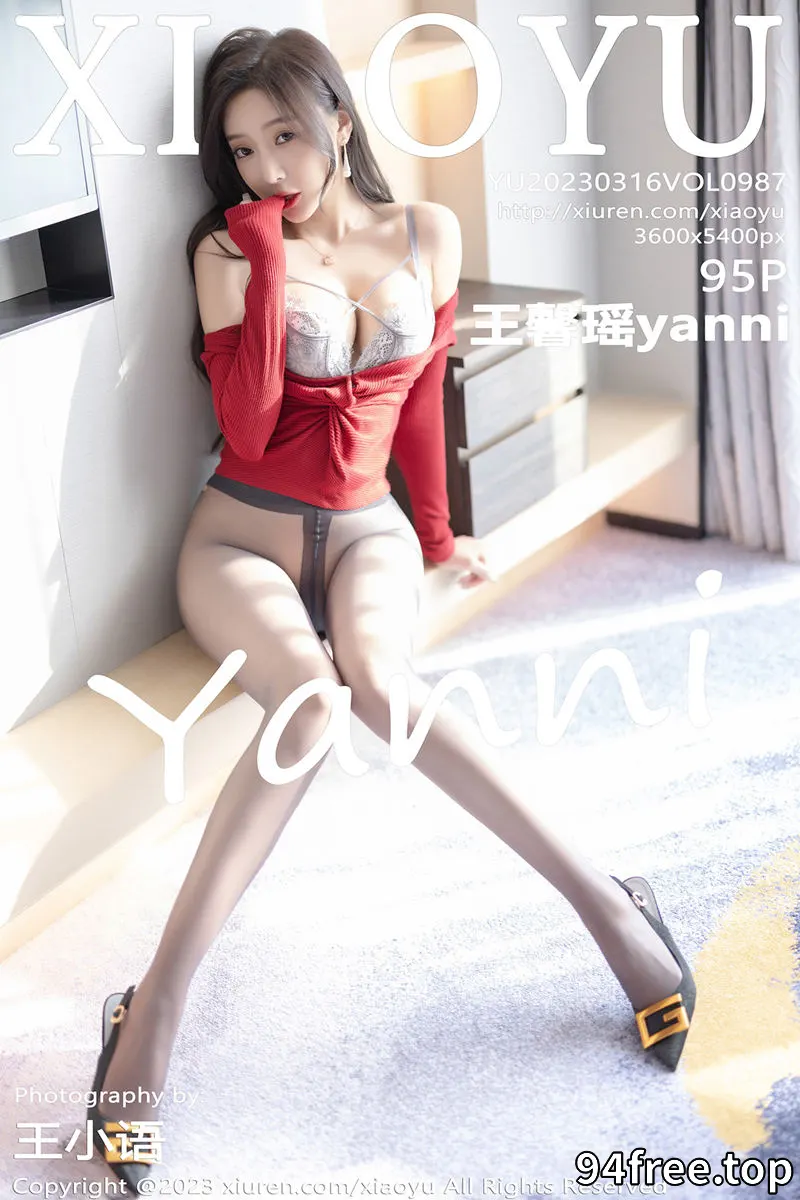 [XiaoYu语画界] Vol.987 女神王馨瑶yanni红色服饰配黑短裙露浅灰蕾丝内衣完美诱惑写真 - 就是免费-就是免费