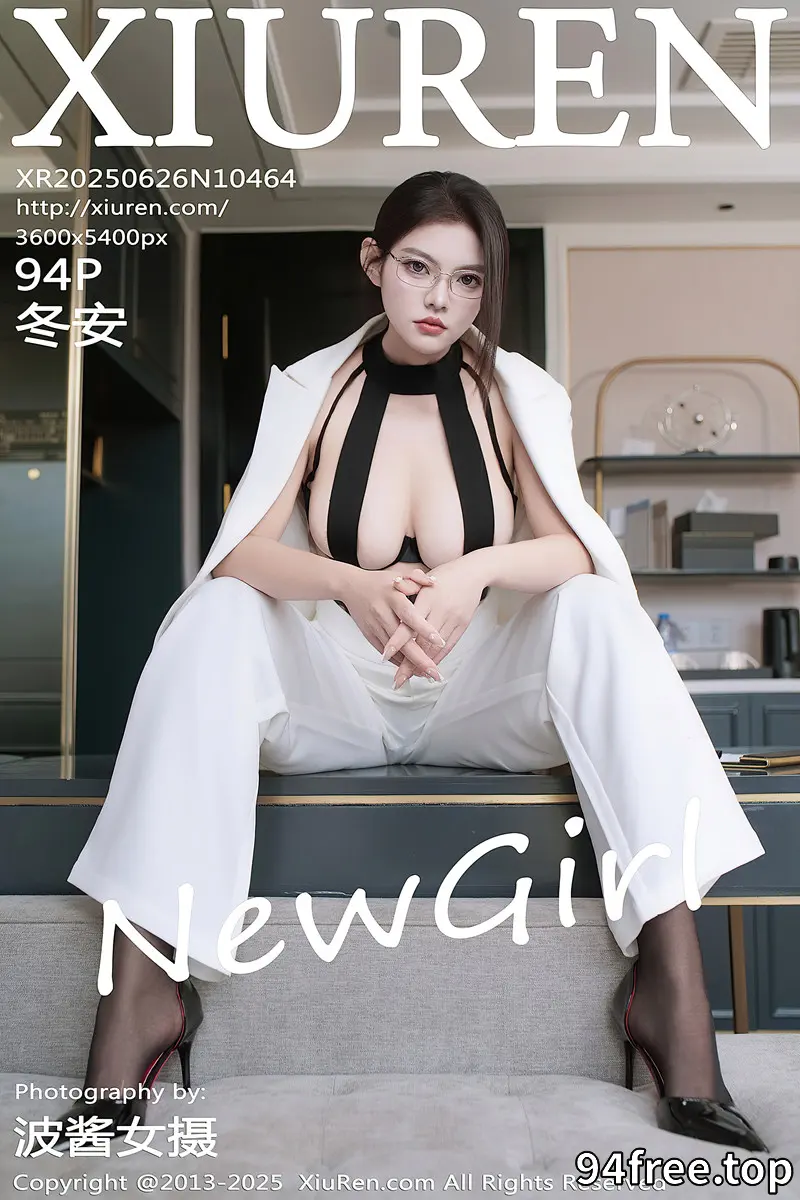 [XiuRen秀人网] NO.10464 新人模特冬安白色西服露黑色情趣内衣配黑丝袜秀丰满身材诱惑写真 - 就是免费-就是免费