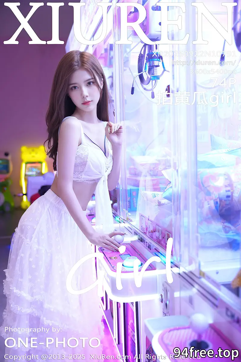 [XiuRen秀人网] NO.10791 模特拍黄瓜girl性感白色连衣裙露白色内衣秀曼妙身材诱惑写真-就是免费