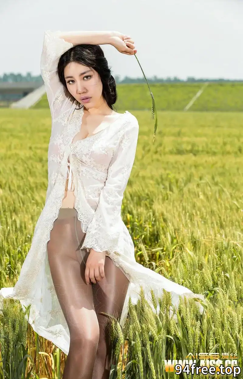 [AISS爱丝] 钻石会员 F5019 2015.07.19 麦田骑行者 美昕 [44P-99MB] - 就是免费-就是免费