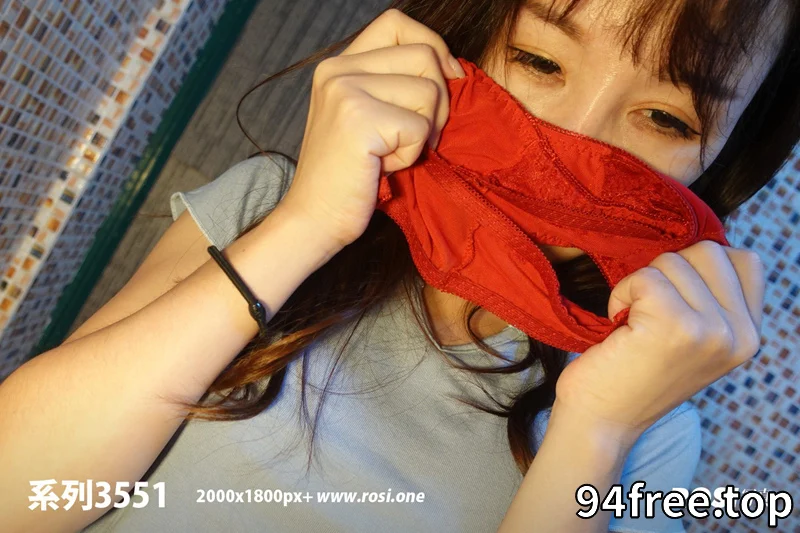 [ROSI写真] 2021.08.25 NO.3551 [52+1P-88MB]-就是免费