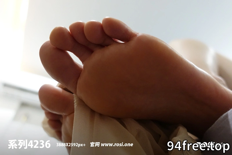 [ROSI写真] 2023.07.11 NO.4236 [123+1P-140MB]-就是免费