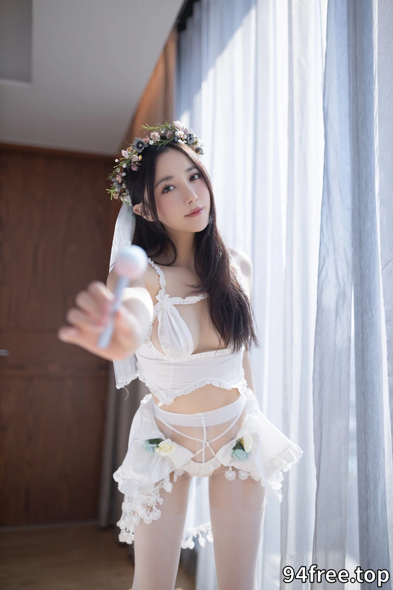 秀人网模特 鱼子酱-三月在逃公主 [120P-1.40GB]-就是免费