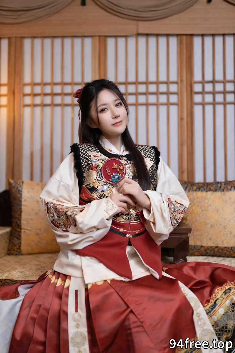 秀人网模特 鱼子酱-新年 [120P-1.67GB]-就是免费