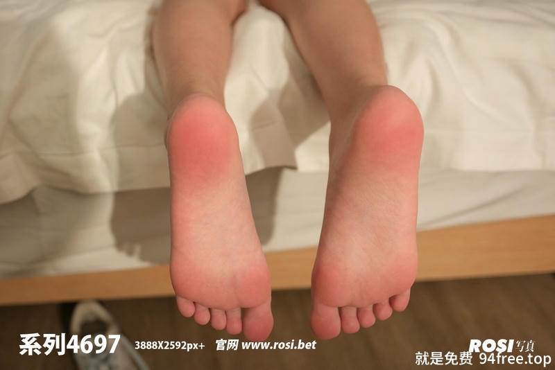 [ROSI写真] 2024.10.14 NO.4697 [81+1P-135MB]-就是免费