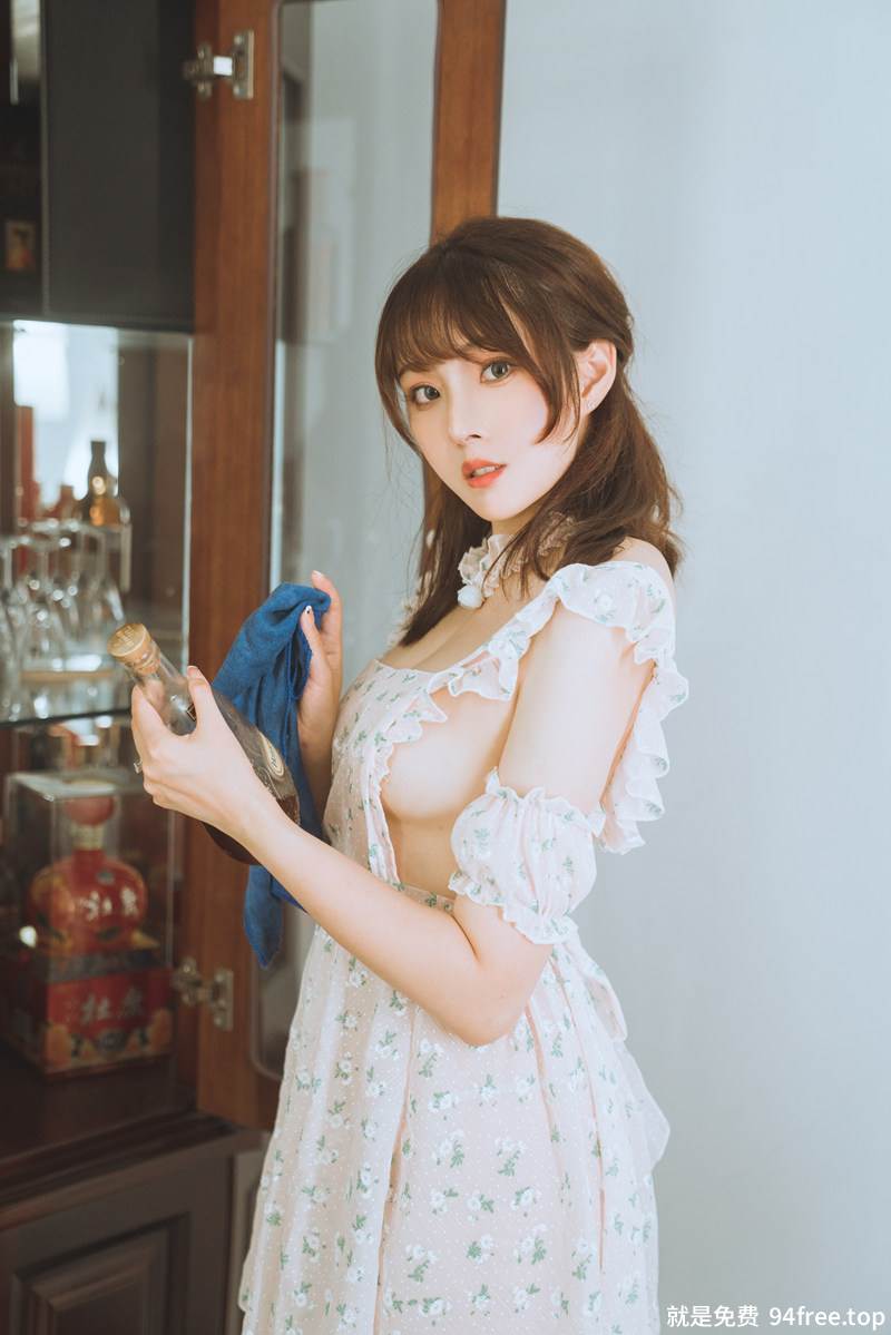 Natsuko夏夏子 碎花围裙 [55P-423MB]-就是免费