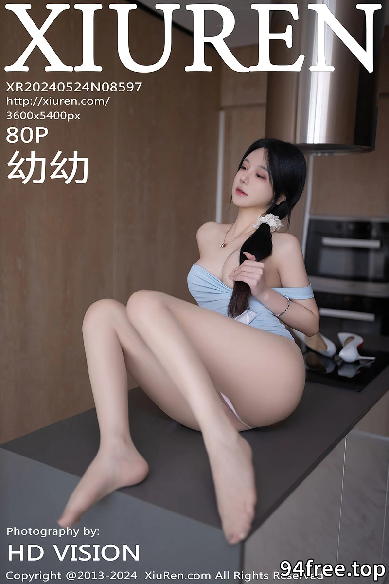 [XiuRen秀人网] No.8597 模特幼幼性感浅蓝色连衣短裙配超薄肉丝秀完美身材迷人诱惑写真-就是免费
