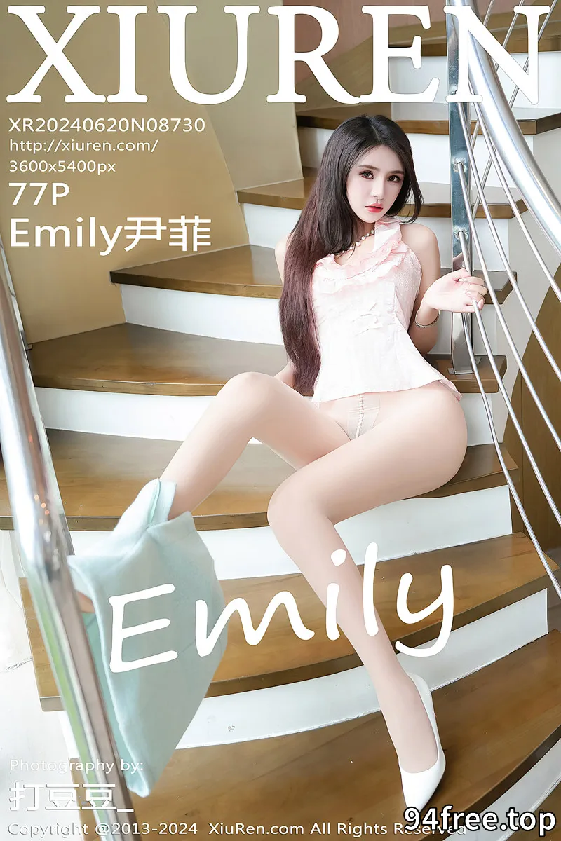 [XiuRen秀人网] No.8730 模特Emily尹菲私房性感红色上衣配超薄肉丝秀曼妙身姿诱惑写真-就是免费