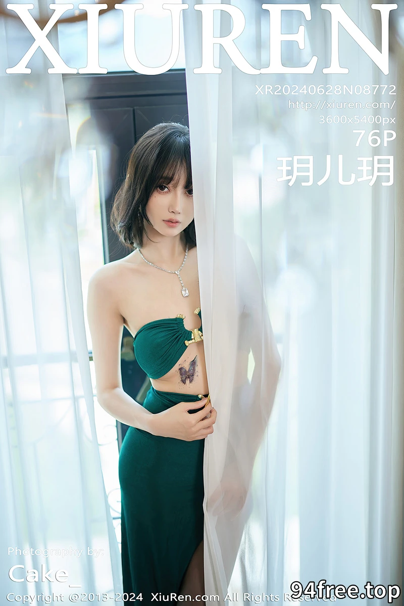 [XiuRen秀人网] No.8772 模特玥儿玥私房性感墨绿色长裙配超薄黑丝秀曼妙身姿迷人写真-就是免费