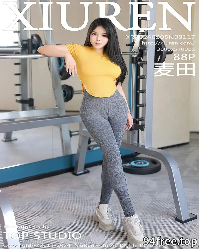 [XiuRen秀人网] NO.9117 模特麦田健身房性感黄T配灰色瑜伽裤紧身秀曼妙身姿诱惑写真-就是免费