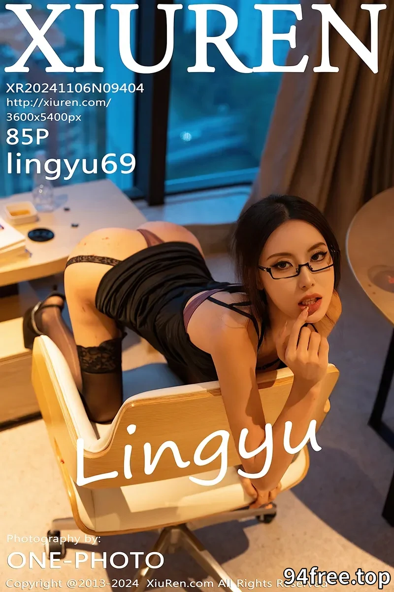[XiuRen秀人网] NO.9404 模特Lingyu69性感黑色情趣服饰配黑丝吊袜秀丰腴身姿诱惑写真-就是免费
