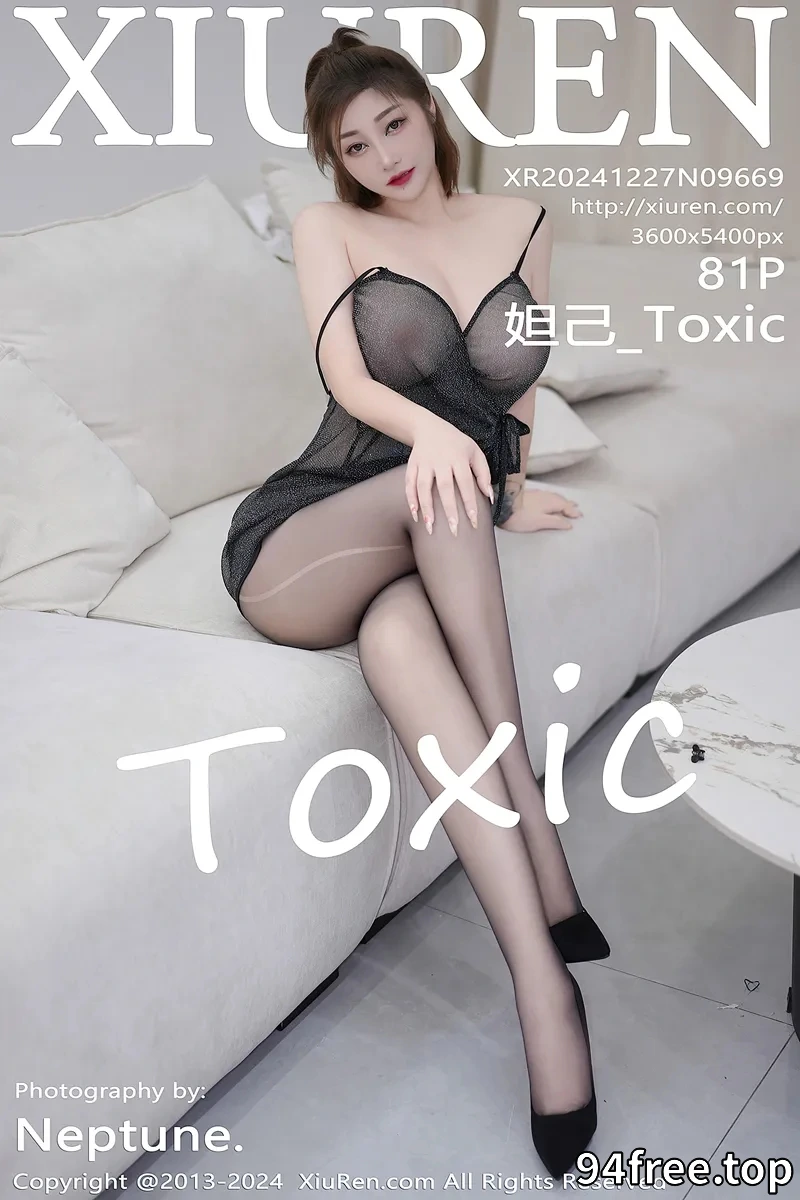 [XiuRen秀人网] NO.9669 女神妲己_Toxic黑色轻透情趣服饰配超薄黑丝秀丰腴美臀诱惑写真-就是免费